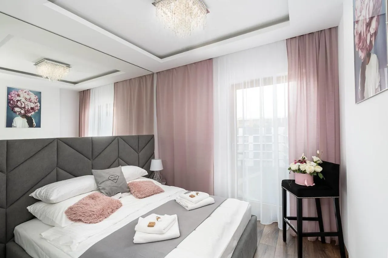 Crystal Luxury Apartments Rakowicka 20H Krakau